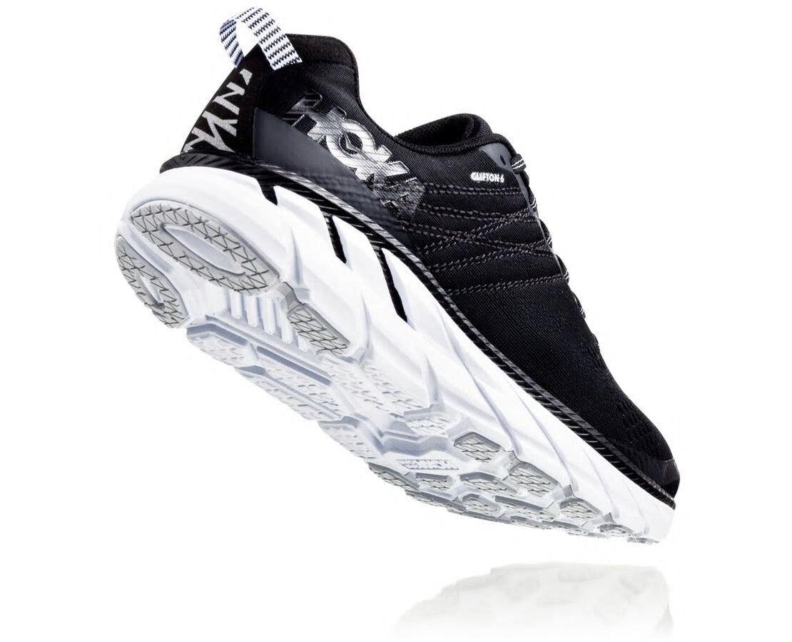 Women's Clifton 6 - Black / White