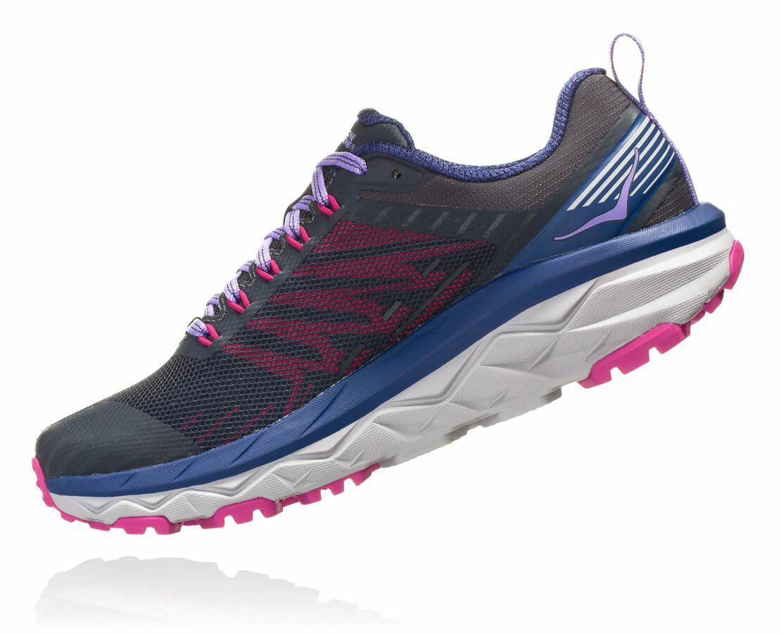 Women's Challenger ATR 5 - Ebony / Very Berry