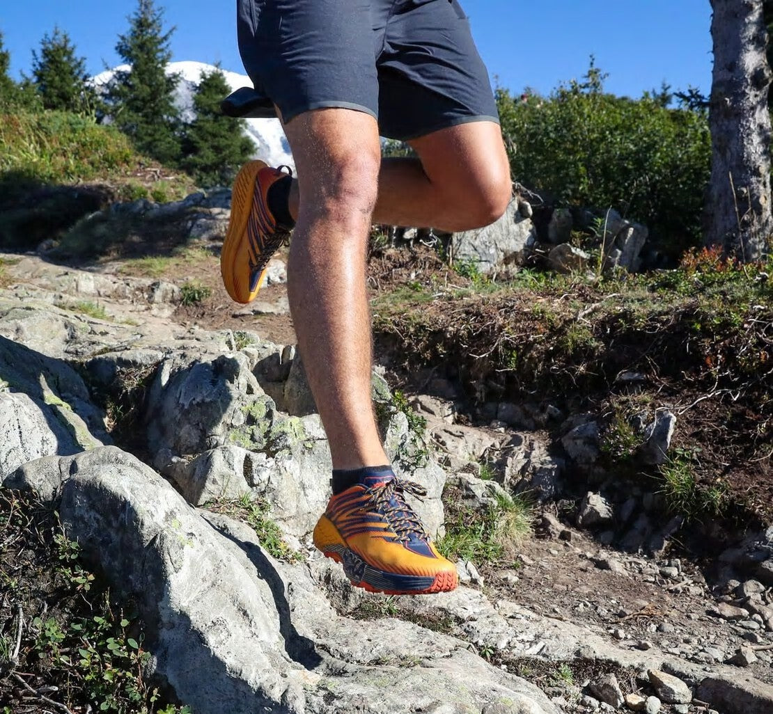 Men's Speedgoat 4 - Gold Fusion / Black Iris