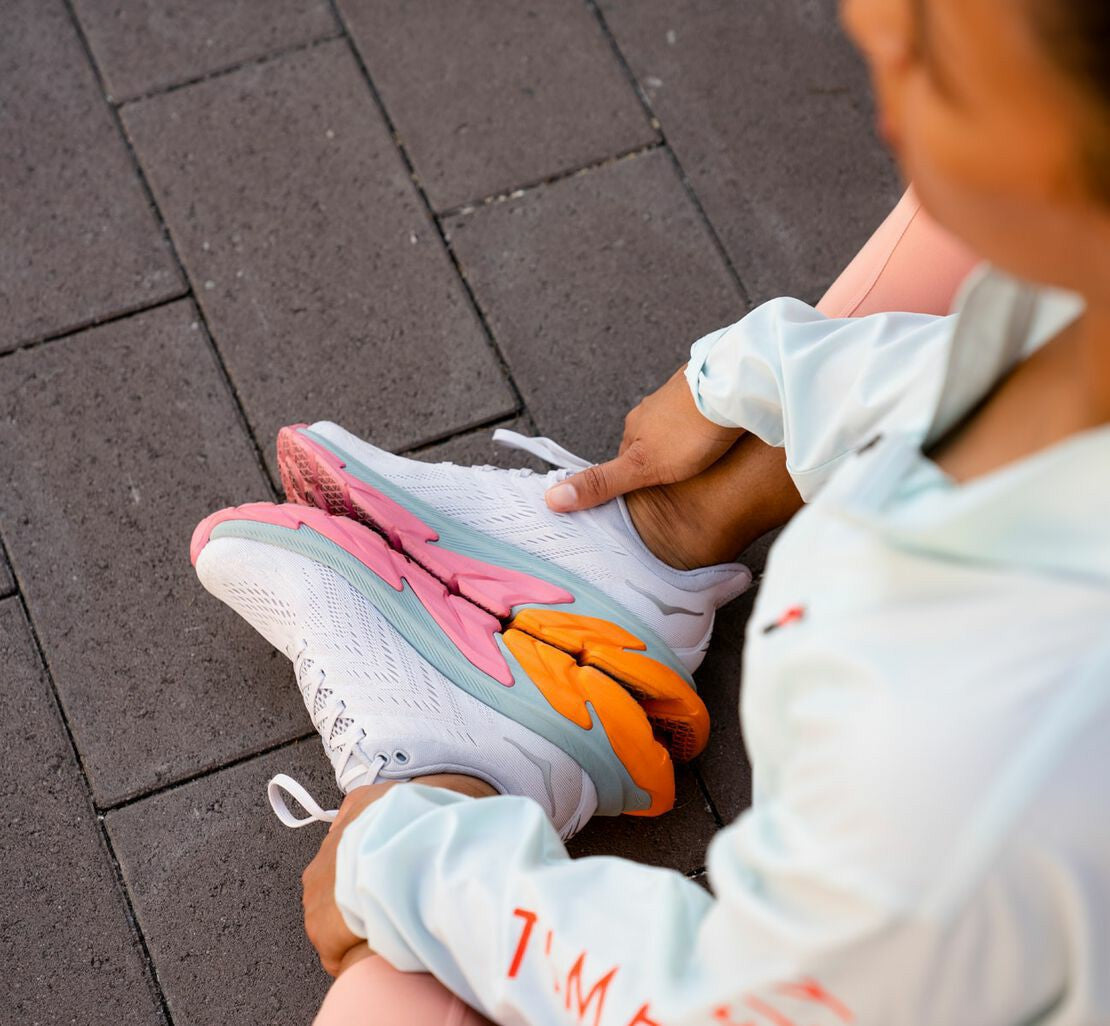 Women's Clifton Edge - Nimbus Cloud / Lunar Rock