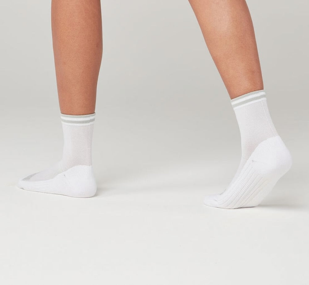 All Gender Performance Crew Sock - White